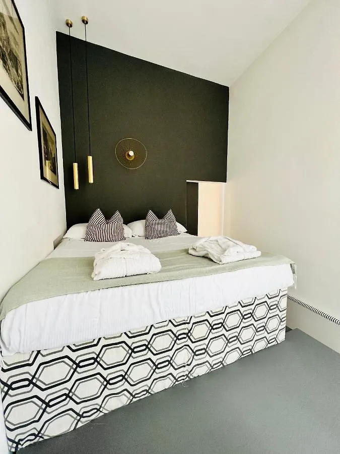 Sr Apartments Rome Italy